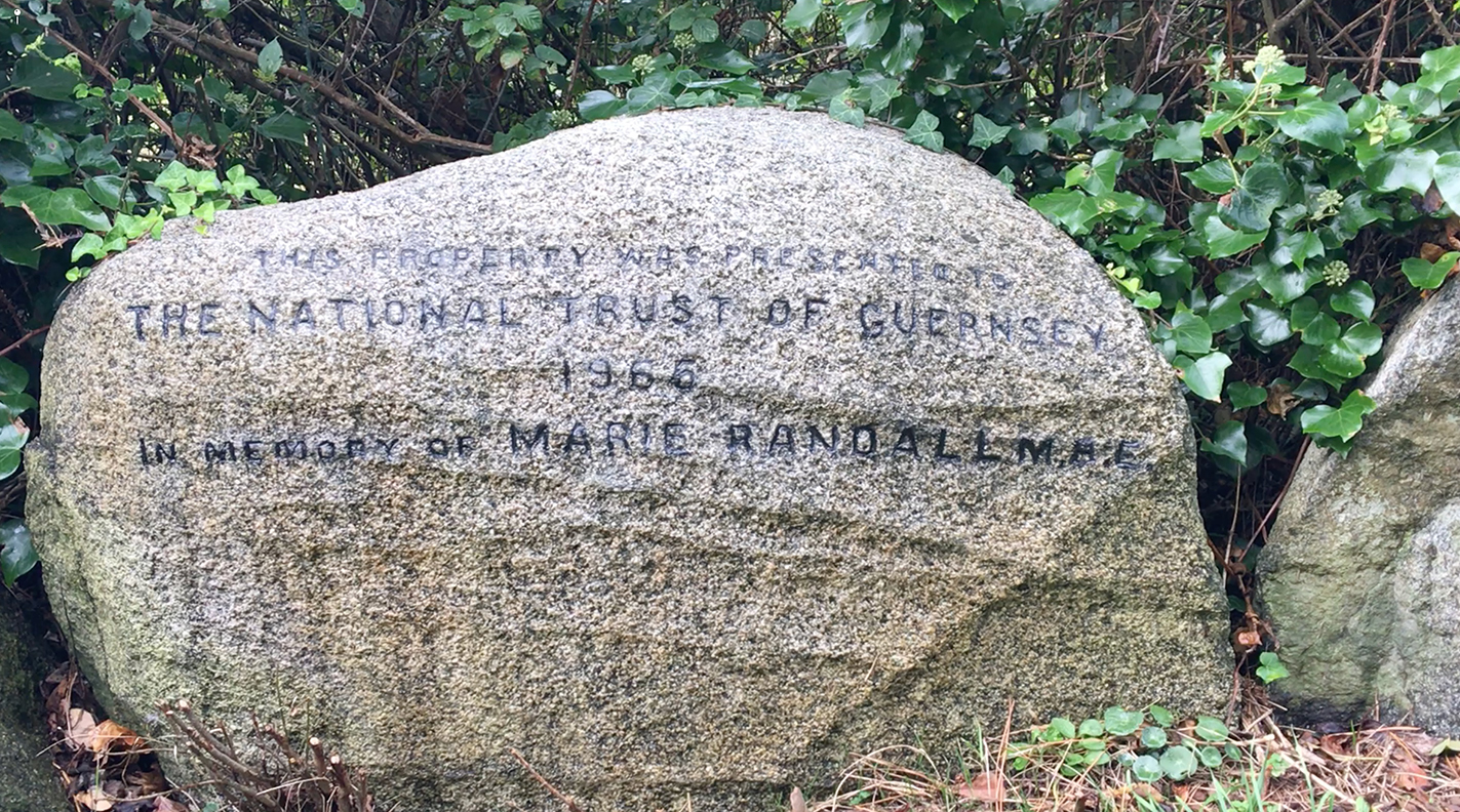 Le Catioroc & Lihou Island