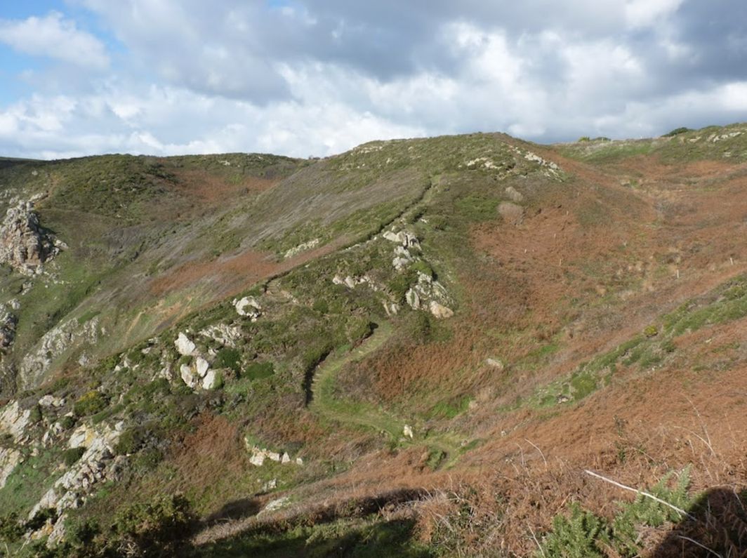 Les Ecrilleurs and Le Coemy